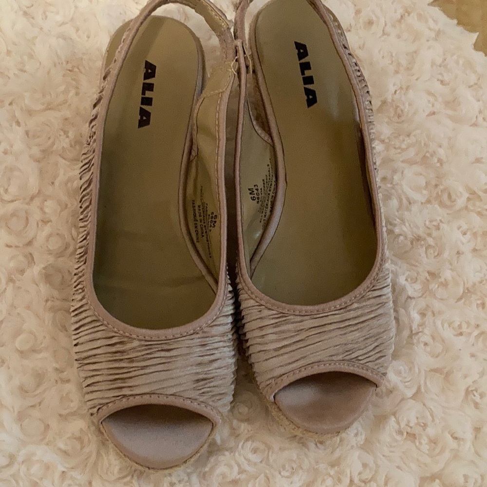 Shoes… Size 6